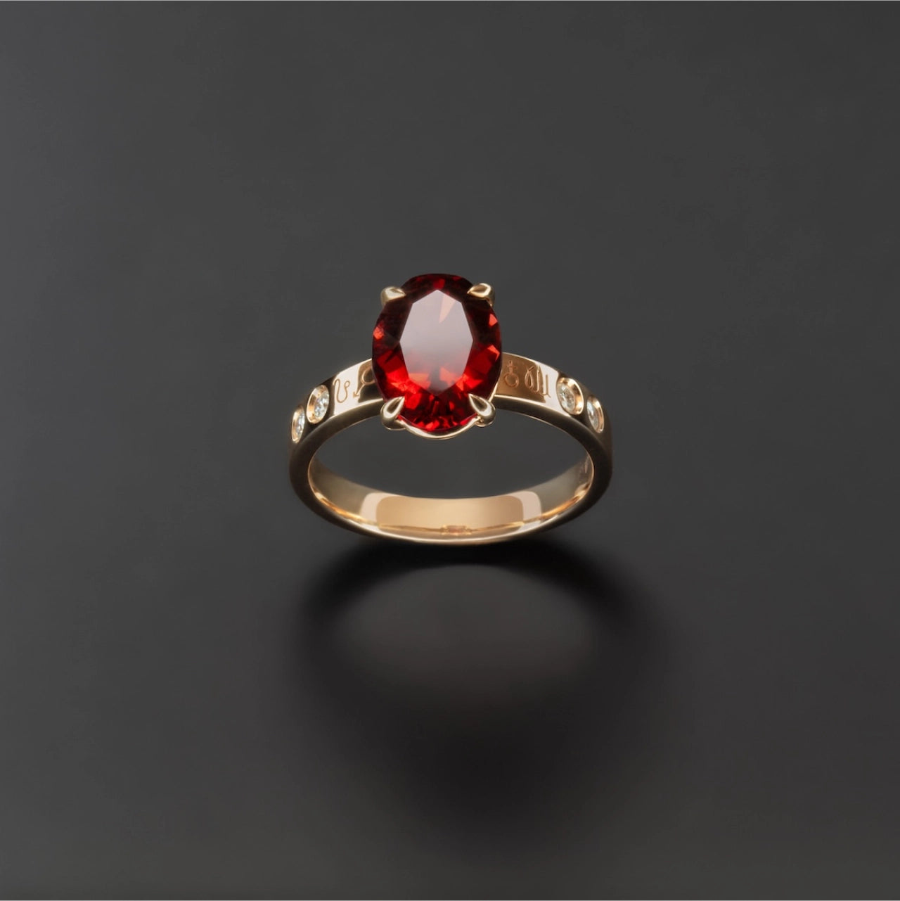 Talon Garnet with Diamond Ring in 18 carat Rose Gold