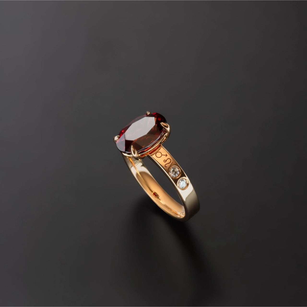 Talon Garnet with Diamond Ring in 18 carat Rose Gold